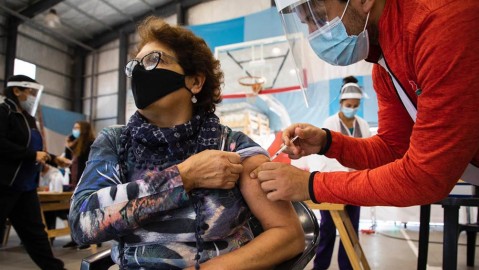 Covid-19: vacuna "libre" para los mayores de 70 años en la Provincia