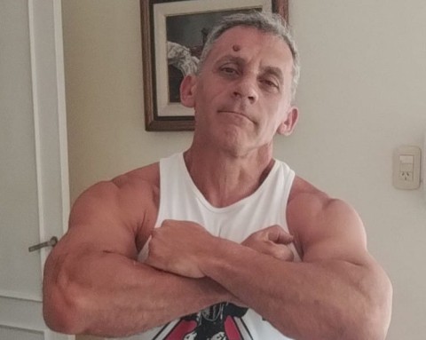 El rodriguense Hugo Pérez con 52 años ganó el título Culturismo Master