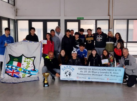 Escuelas secundarias locales compitieron en voley por la Copa Ávila: cuáles ganaron